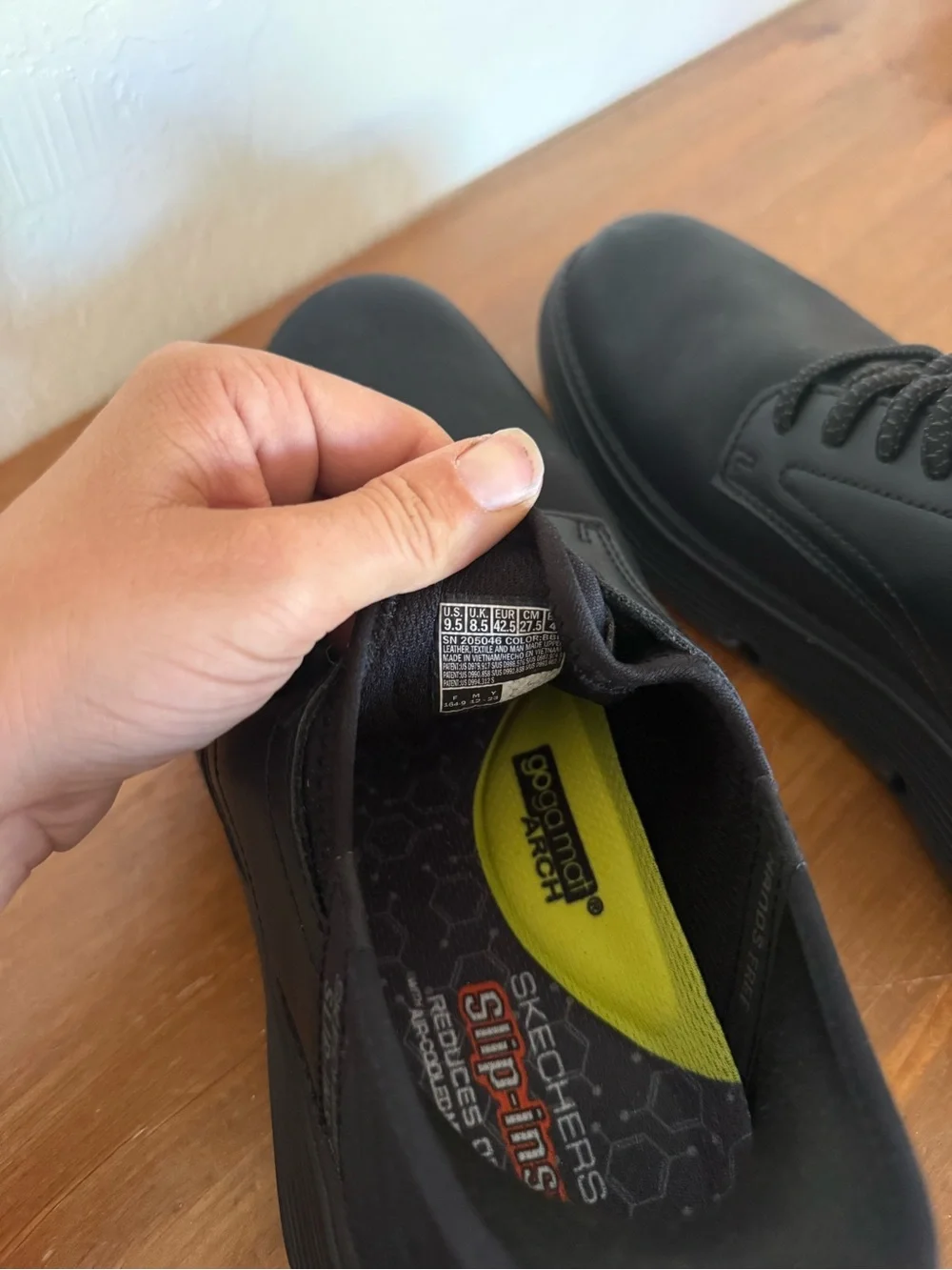 Skechers Men's Black Lace-Up Oxford Sneakers